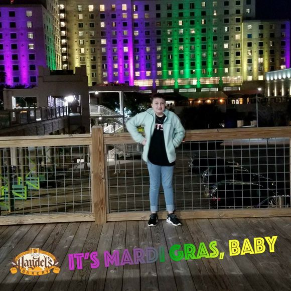 Meet your Posher, Amanda - Picture 1 of 1